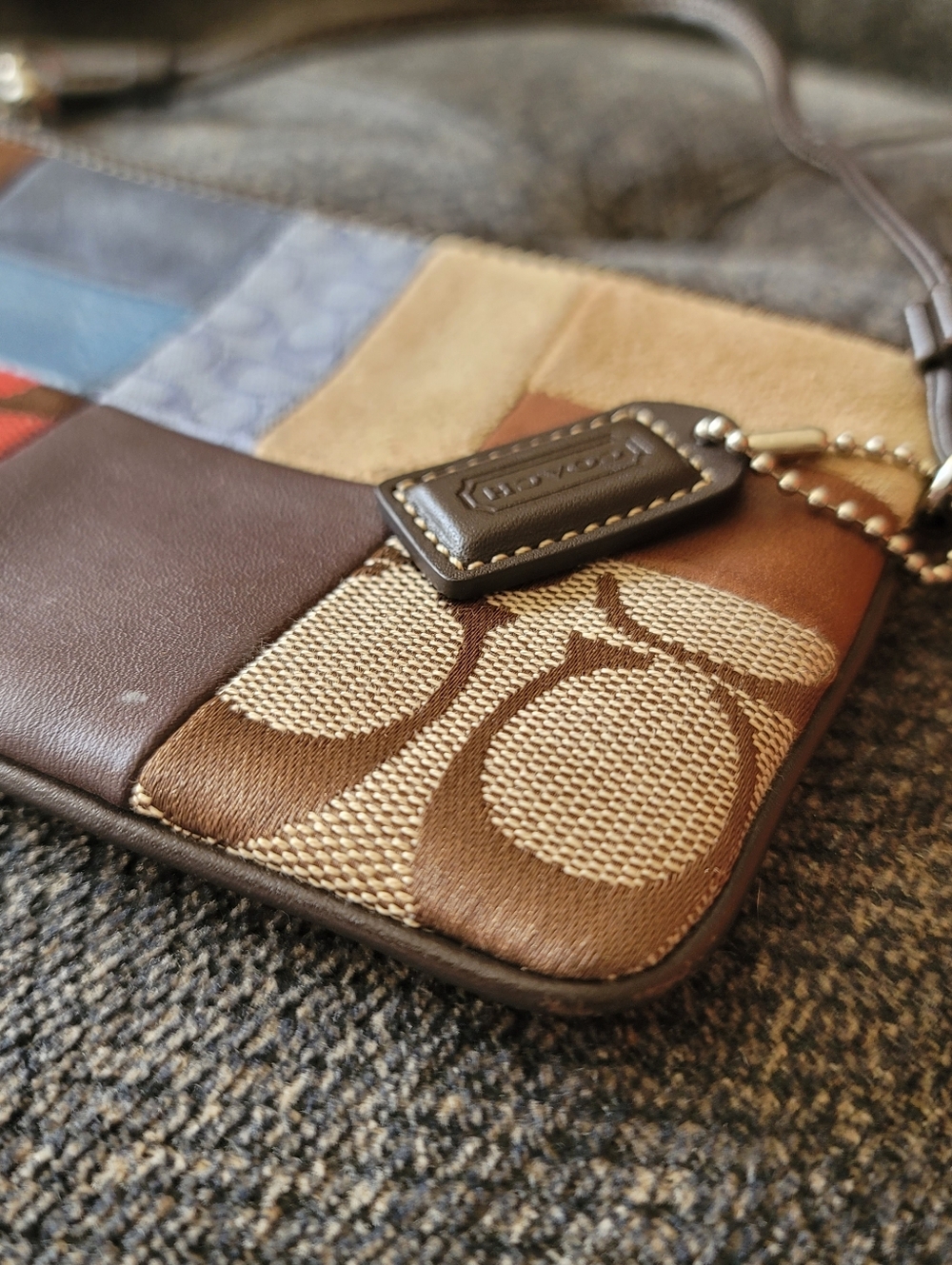 Coach Vintage Holiday Patchwork Wristlet - Picture 2 of 10